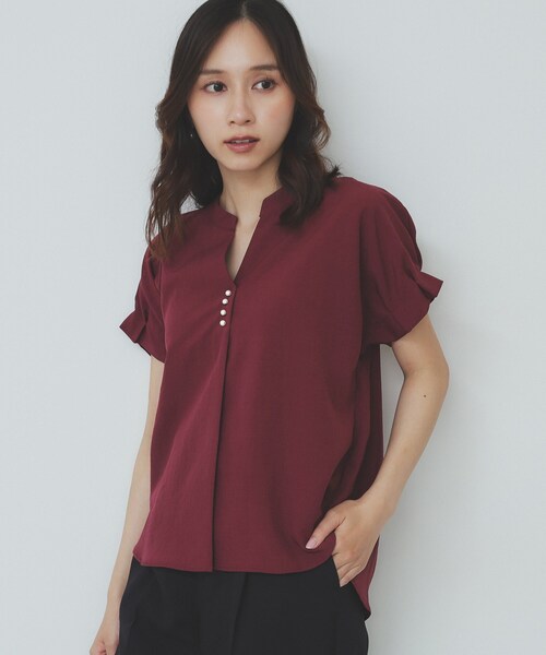 index(インデックス)の「《7色展開/XS-LLサイズ》タックスリーブスキッパーブラウス【洗濯機洗い可/吸水速乾/抗ピル/防シワ/イージーアイロン】(シャツ/ブラウス・レディース・ホワイト系9/チャコール/ボルドー/ブラウン系その他/ネイビー系5/ナチュラル/ブルー・34/36/38/40/42)」の7枚目の写真