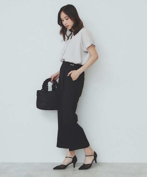 index(インデックス)の「《7色展開/XS-LLサイズ》タックスリーブスキッパーブラウス【洗濯機洗い可/吸水速乾/抗ピル/防シワ/イージーアイロン】(シャツ/ブラウス・レディース・ホワイト系9/チャコール/ボルドー/ブラウン系その他/ネイビー系5/ナチュラル/ブルー・34/36/38/40/42)」の17枚目の写真