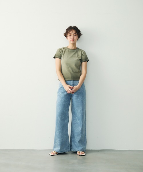 Clum(クルム)の「フラワージャカードワイドデニムパンツ(デニムパンツ・レディース・ブルー・SMALL/MEDIUM/LARGE)」の11枚目の写真