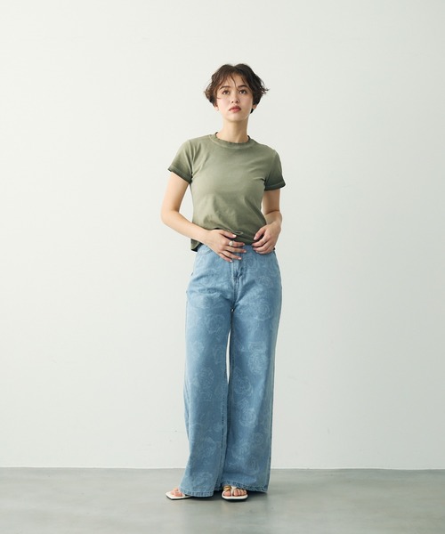 Clum(クルム)の「フラワージャカードワイドデニムパンツ(デニムパンツ・レディース・ブルー・SMALL/MEDIUM/LARGE)」の14枚目の写真