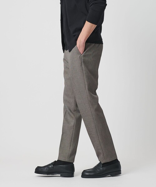 BEAUTY&YOUTH UNITED ARROWS（ビューティーアンドユースユナイテッドアローズ）の「【WEB限定 WARDROBE SMART】LANATEC シャンブレー ノープリーツ パンツ（スラックス・メンズ・ダークグレー/ネイビー・S/M/L/XL）」の3枚目の写真
