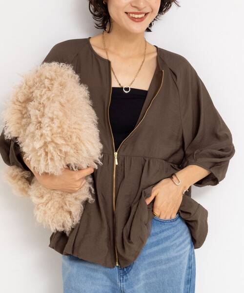 NOLLEY’S（ノーリーズ）の「ペプラムバルーンライトブルゾン（ブルゾン・レディース・ブラウン/ブラック・38）」の2枚目の写真