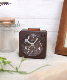 BACKYARD FAMILY（バックヤードファミリー）の「MAG 電子音目覚まし時計ミニモク（置時計）」