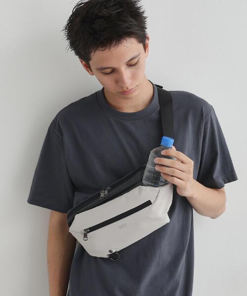 TAKEO KIKUCHI（タケオキクチ）の「STORAGEポケットスリングショルダーバッグ（ボディバッグ/ウエストポーチ・メンズ・チャコールグレー/ブラック/ライトグレー系9・00）」の20枚目の写真