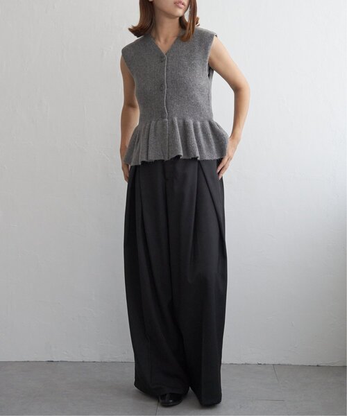 notch.（ノッチ）の「ペプラムノースリーブトップス（ベスト・レディース・チャコール/ブラック・M）」の10枚目の写真