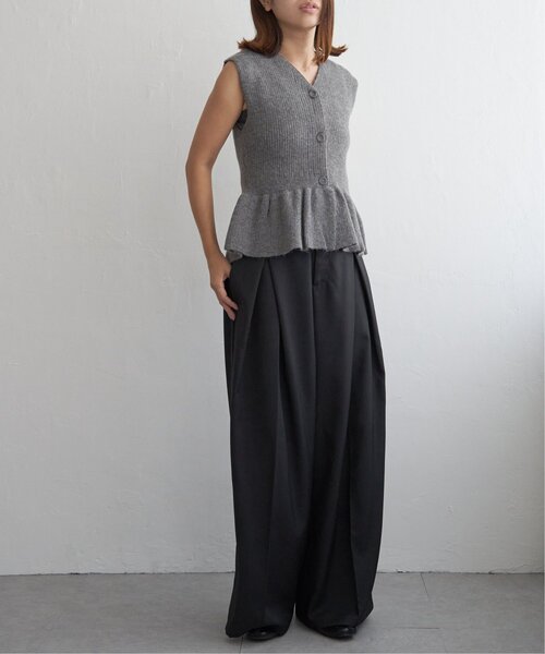 notch.（ノッチ）の「ペプラムノースリーブトップス（ベスト・レディース・チャコール/ブラック・M）」の11枚目の写真
