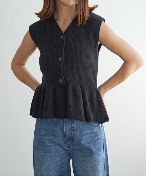 notch.（ノッチ）の「ペプラムノースリーブトップス（ベスト・レディース・チャコール/ブラック・M）」の13枚目の写真