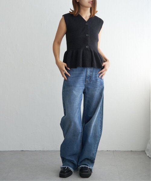 notch.（ノッチ）の「ペプラムノースリーブトップス（ベスト・レディース・チャコール/ブラック・M）」の18枚目の写真