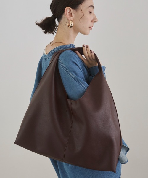 ANGIE（アンジー）の「フェイクレザー トート バッグ（トートバッグ・レディース・ブラウン/ブラック・FREE）」の3枚目の写真