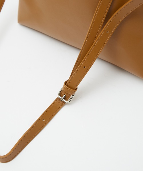 cheek(BAG)(チーク)の「【cheek】rivet 2way tote 2WAY スタッズ トートバッグ(トートバッグ・レディース・シルバー/キャメル/ブラック・フリー)」の21枚目の写真