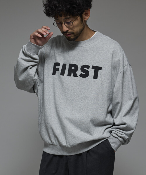 Firsthand(ファーストハンド)の「Firsthand/ファーストハンド フロントプリント クルーネックスウェット FIRST / リラックスフィット(スウェット・メンズ・ブラック/チャコールグレー/グレー・M/L)」の8枚目の写真