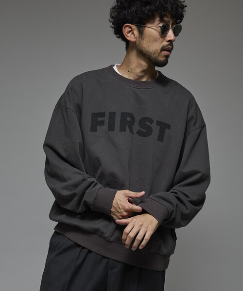 Firsthand(ファーストハンド)の「Firsthand/ファーストハンド フロントプリント クルーネックスウェット FIRST / リラックスフィット(スウェット・メンズ・ブラック/チャコールグレー/グレー・M/L)」の12枚目の写真