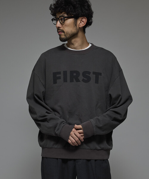 Firsthand(ファーストハンド)の「Firsthand/ファーストハンド フロントプリント クルーネックスウェット FIRST / リラックスフィット(スウェット・メンズ・ブラック/チャコールグレー/グレー・M/L)」の13枚目の写真