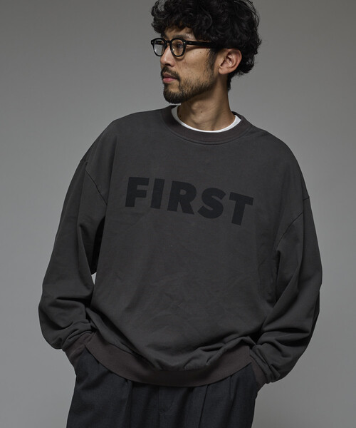 Firsthand(ファーストハンド)の「Firsthand/ファーストハンド フロントプリント クルーネックスウェット FIRST / リラックスフィット(スウェット・メンズ・ブラック/チャコールグレー/グレー・M/L)」の14枚目の写真