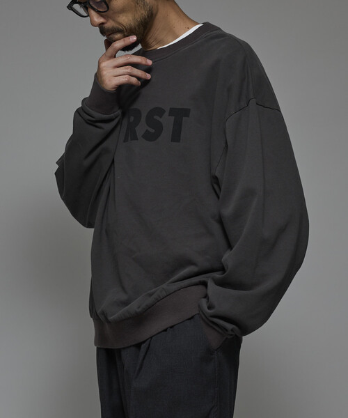 Firsthand(ファーストハンド)の「Firsthand/ファーストハンド フロントプリント クルーネックスウェット FIRST / リラックスフィット(スウェット・メンズ・ブラック/チャコールグレー/グレー・M/L)」の15枚目の写真