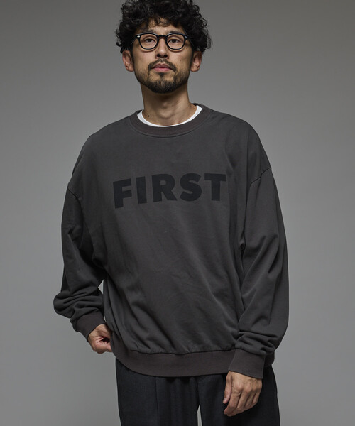 Firsthand(ファーストハンド)の「Firsthand/ファーストハンド フロントプリント クルーネックスウェット FIRST / リラックスフィット(スウェット・メンズ・ブラック/チャコールグレー/グレー・M/L)」の17枚目の写真