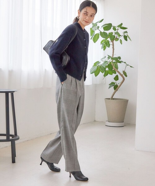 SHIPS(シップス)の「〈手洗い可能〉ウォッシャブル ウール タック パンツ(その他パンツ・レディース・グレー系/ブラウン系/ダークグレー・36/38)」の5枚目の写真