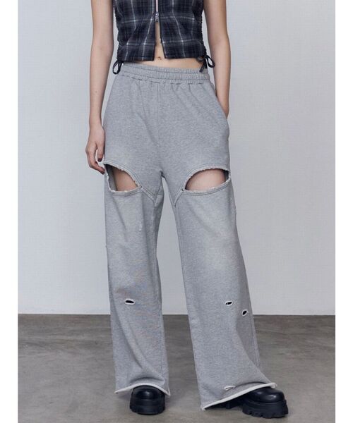 EMODA(エモダ)の「ホールクラッシュスウェットパンツ(スウェットパンツ・レディース・ブラック/グレー・FREE)」の2枚目の写真