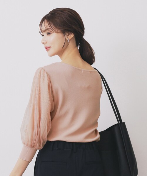 index（インデックス）の「《5色展開》マジョリカプリーツスリーブニット【洗濯機洗い可】（ニット/セーター・レディース・チャコールグレー/ダークグリーン/ベビーピンク/ブラック/ナチュラル・40/38/36/42）」の9枚目の写真