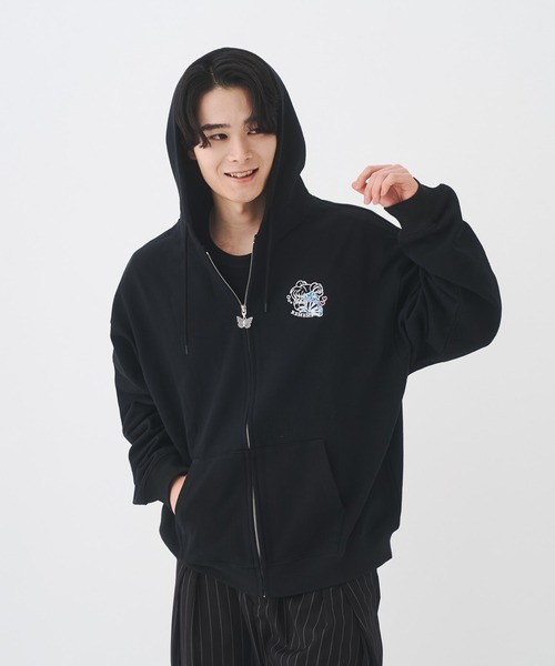 イジョンソク フード付きパーカー 黒 1F ESSENTIAL HOODIE BLACK｜ブランド定番のベーシックパーカー