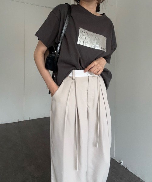 Reurie'(レウリィ)の「ダブルウエストスラックス(aki select) / ワイド パンツ 大人カジュアル シンプル ベルトデザイン 紐アレンジ ハイウエスト(スラックス・レディース・ベージュ/ブラック・FREE)」の4枚目の写真