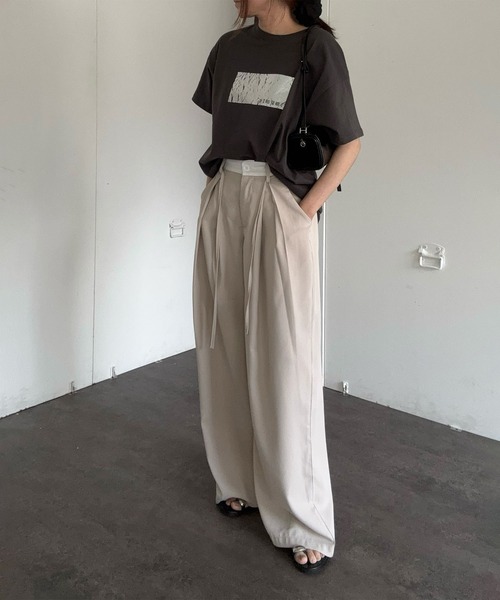 Reurie'(レウリィ)の「ダブルウエストスラックス(aki select) / ワイド パンツ 大人カジュアル シンプル ベルトデザイン 紐アレンジ ハイウエスト(スラックス・レディース・ベージュ/ブラック・FREE)」の13枚目の写真