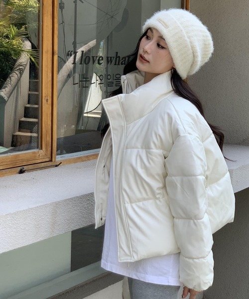 ARCADE（アーケード）の「オーバーサイズ ショート丈 合成皮革 中綿入り ダウン風ジャケット -ARCADE Limited Line-（ダウンジャケット/コート・レディース・ホワイト/ブラウン/ブラック/カーキ・FREE）」の13枚目の写真