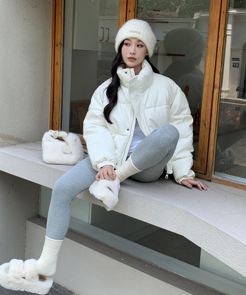 ARCADE（アーケード）の「オーバーサイズ ショート丈 合成皮革 中綿入り ダウン風ジャケット -ARCADE Limited Line-（ダウンジャケット/コート・レディース・ホワイト/ブラウン/ブラック/カーキ・FREE）」の19枚目の写真