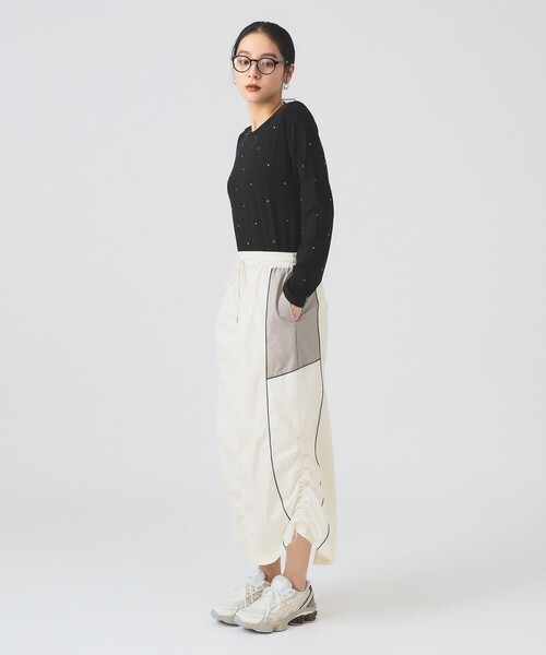 Ray BEAMS（レイビームス）の「ホットフィックス クルーネック カットソー（Tシャツ/カットソー・レディース・ブラック/シルバー・ONE SIZE）」の8枚目の写真