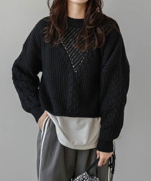 AMELY(エミリー)の「Vデザインケーブル編みニットトップス(ニット/セーター・レディース・ブラック/パープル/ブラウン/アイボリー・フリー)」の1枚目の写真
