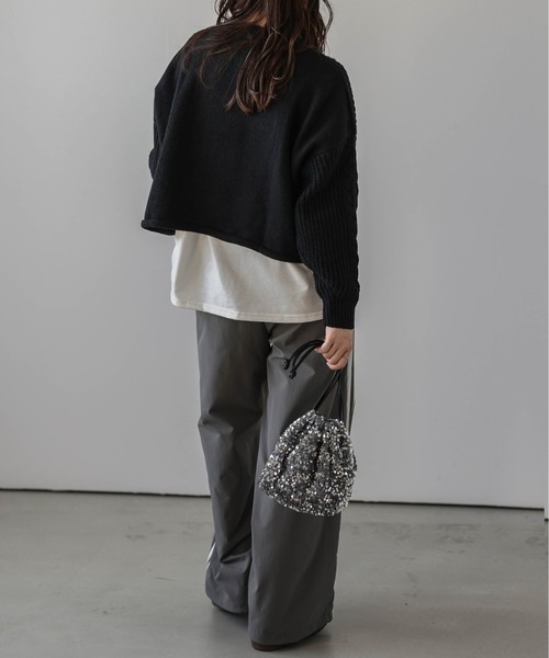 AMELY(エミリー)の「Vデザインケーブル編みニットトップス(ニット/セーター・レディース・ブラック/パープル/ブラウン/アイボリー・フリー)」の10枚目の写真