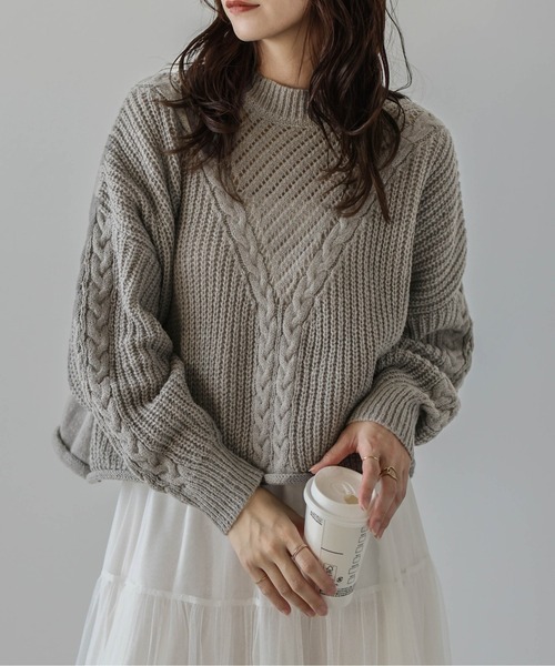 AMELY(エミリー)の「Vデザインケーブル編みニットトップス(ニット/セーター・レディース・ブラック/パープル/ブラウン/アイボリー・フリー)」の14枚目の写真