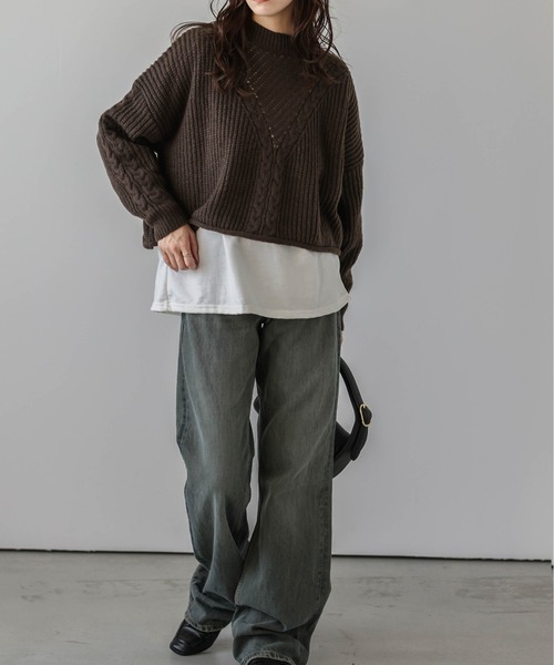 AMELY(エミリー)の「Vデザインケーブル編みニットトップス(ニット/セーター・レディース・ブラック/パープル/ブラウン/アイボリー・フリー)」の15枚目の写真