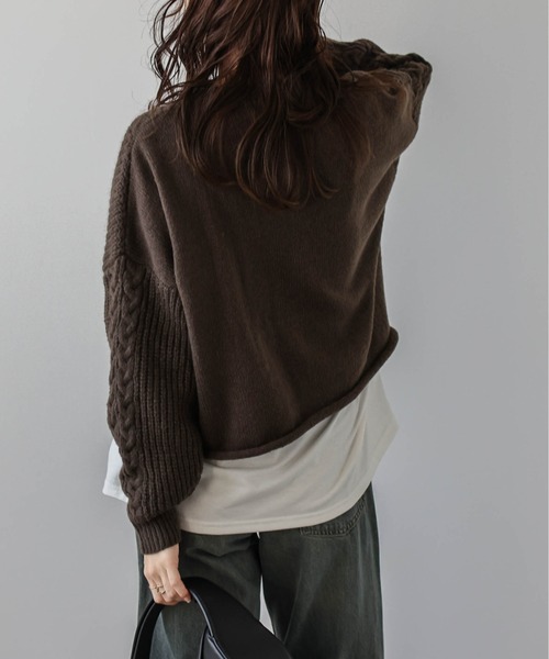 AMELY(エミリー)の「Vデザインケーブル編みニットトップス(ニット/セーター・レディース・ブラック/パープル/ブラウン/アイボリー・フリー)」の16枚目の写真