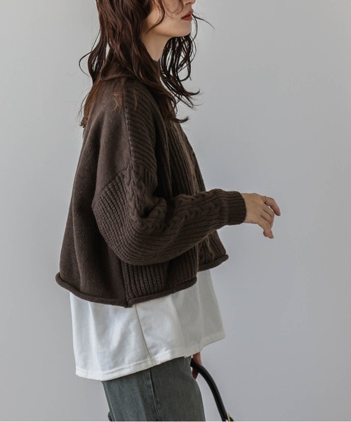 AMELY(エミリー)の「Vデザインケーブル編みニットトップス(ニット/セーター・レディース・ブラック/パープル/ブラウン/アイボリー・フリー)」の17枚目の写真
