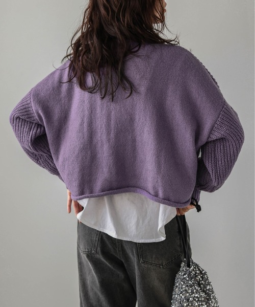 AMELY(エミリー)の「Vデザインケーブル編みニットトップス(ニット/セーター・レディース・ブラック/パープル/ブラウン/アイボリー・フリー)」の20枚目の写真