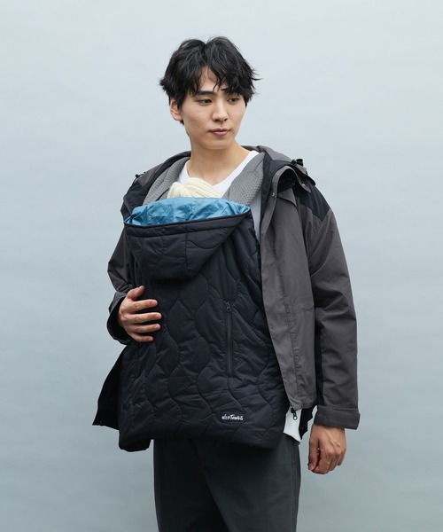 Ergobaby(エルゴベビー)の「BabyHopper WTキルティング防寒ケープ25(ベビーカー/ベビーカー用品・キッズ・ブラック/サンドグレー・ONE SIZE)」の2枚目の写真