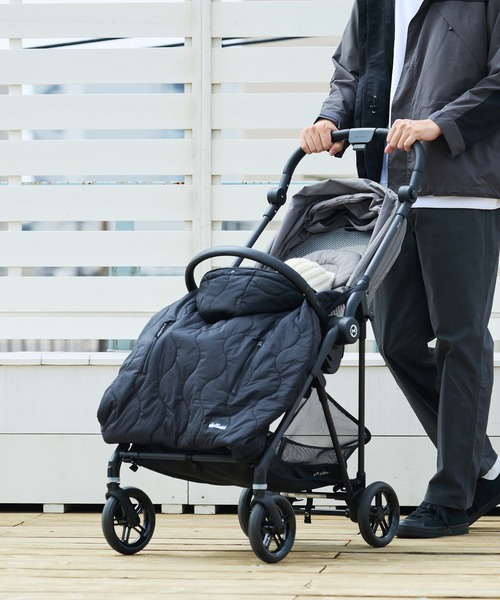 Ergobaby(エルゴベビー)の「BabyHopper WTキルティング防寒ケープ25(ベビーカー/ベビーカー用品・キッズ・ブラック/サンドグレー・ONE SIZE)」の4枚目の写真