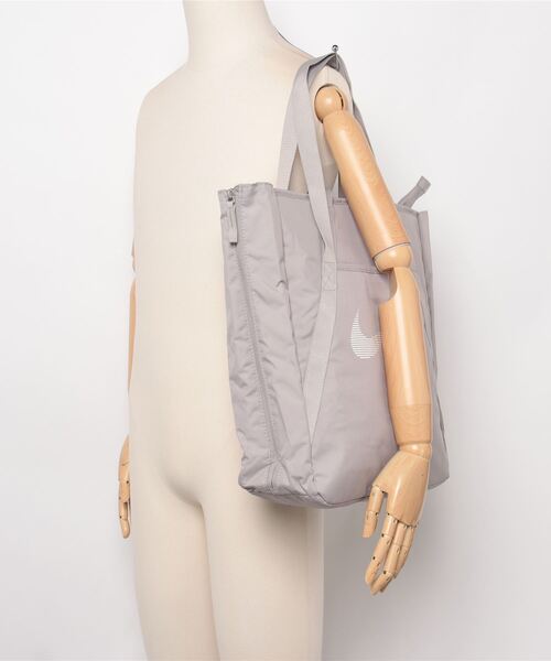 NIKE（ナイキ）の「ナイキ NIKE ナイキ ウィメンズ ジム トート（トートバッグ・レディース・その他・ONE SIZE）」の5枚目の写真