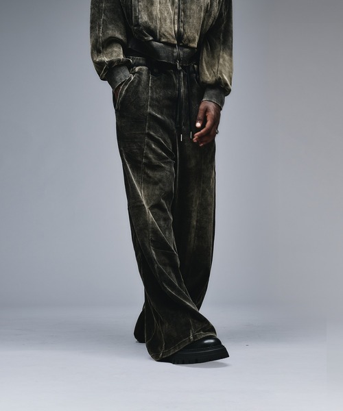 ANDER HUNK(アンダーハンク)の「Velours Baggy Track Pants / ベロアバギートラックパンツ(その他パンツ・メンズ・ブラック/その他・MEDIUM/LARGE/SMALL)」の14枚目の写真