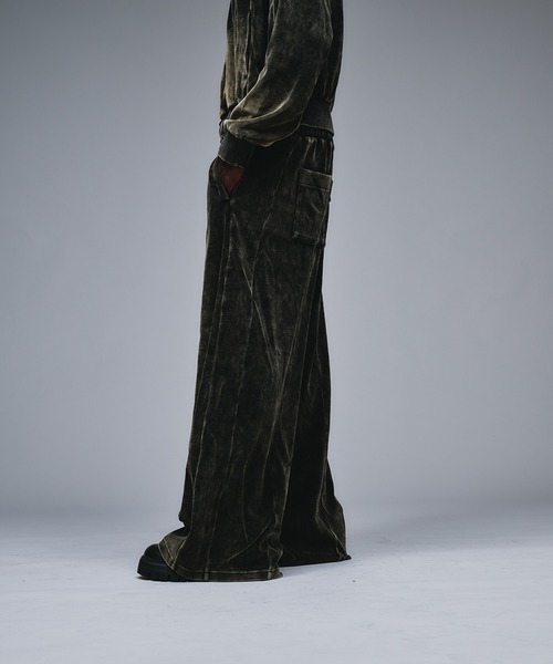 ANDER HUNK(アンダーハンク)の「Velours Baggy Track Pants / ベロアバギートラックパンツ(その他パンツ・メンズ・ブラック/その他・MEDIUM/LARGE/SMALL)」の18枚目の写真
