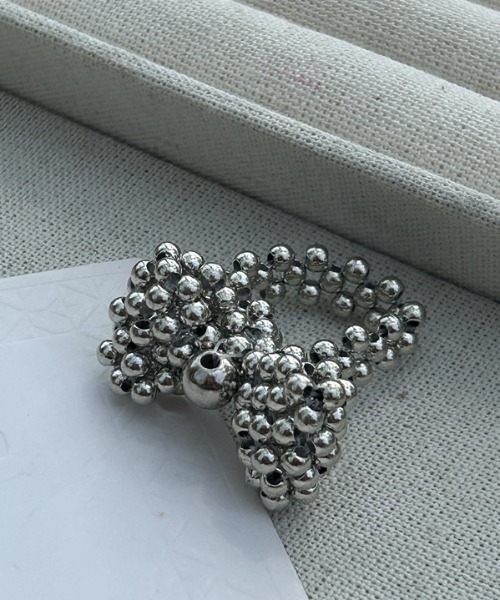 Vipoa(ヴィポア)の「SILVER RIBBON BEADS RING(リング・レディース・シルバー・FREE)」の12枚目の写真