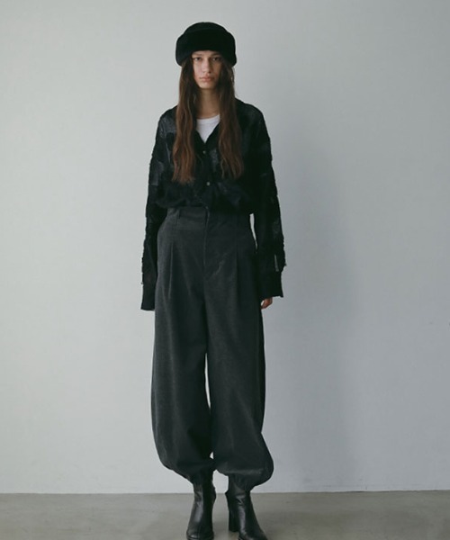 ETRE TOKYO（エトレトウキョウ）の「コードエンブロイダリーブラッシュドチュールシャツ（シャツ/ブラウス・レディース・ブラック/オフホワイト・FREE）」の4枚目の写真