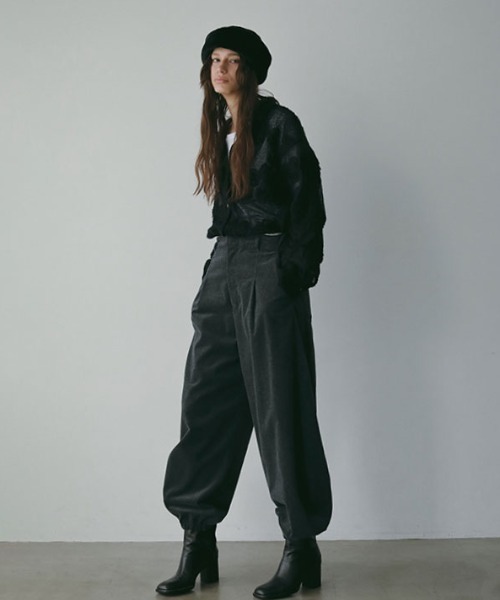 ETRE TOKYO（エトレトウキョウ）の「コードエンブロイダリーブラッシュドチュールシャツ（シャツ/ブラウス・レディース・ブラック/オフホワイト・FREE）」の9枚目の写真