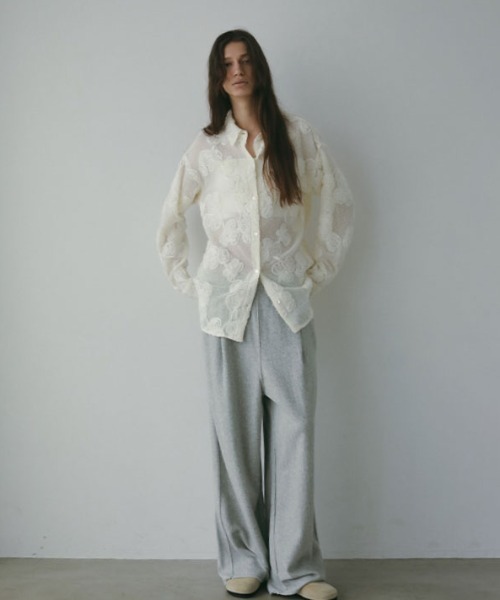 ETRE TOKYO（エトレトウキョウ）の「コードエンブロイダリーブラッシュドチュールシャツ（シャツ/ブラウス・レディース・ブラック/オフホワイト・FREE）」の12枚目の写真