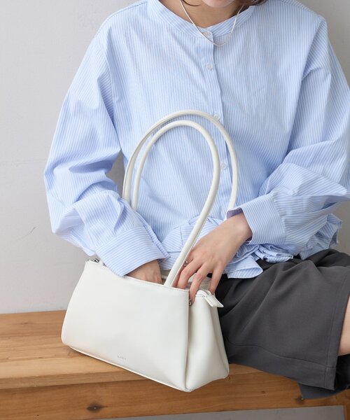 mystic(ミスティック)の「【新色オフホワイト】loti 3ポケットBAG(ショルダーバッグ・レディース・ブラック/ボルドー/オフホワイト/ブラウン・ONE SIZE)」の6枚目の写真