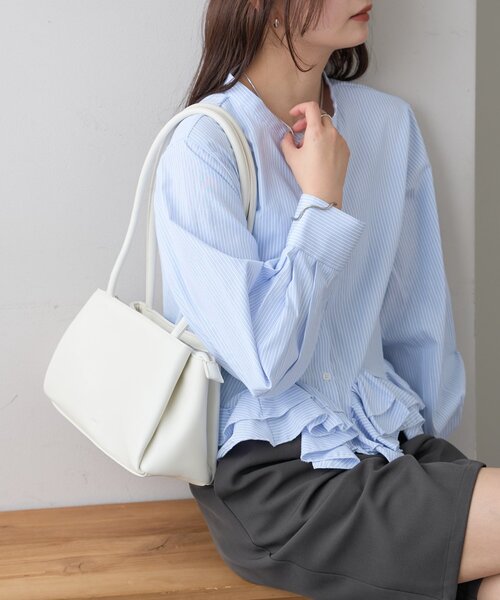 mystic(ミスティック)の「【新色オフホワイト】loti 3ポケットBAG(ショルダーバッグ・レディース・ブラック/ボルドー/オフホワイト/ブラウン・ONE SIZE)」の8枚目の写真