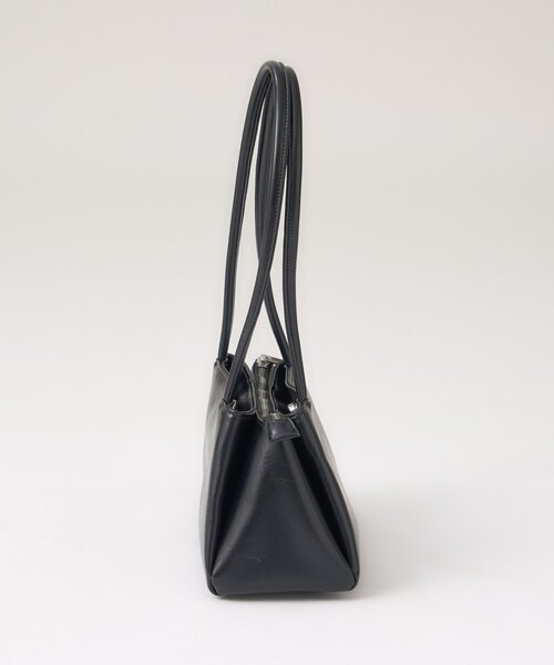 mystic(ミスティック)の「【新色オフホワイト】loti 3ポケットBAG(ショルダーバッグ・レディース・ブラック/ボルドー/オフホワイト/ブラウン・ONE SIZE)」の21枚目の写真