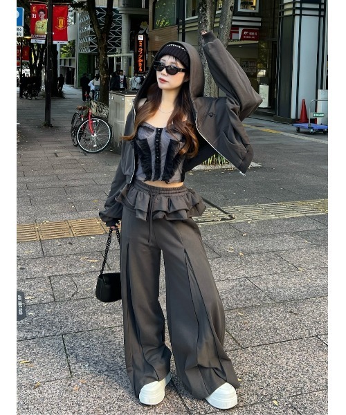 Darich(ダーリッチ)の「ユーズドルックスウェットパーカー(パーカー・レディース・チャコールグレー/レッド/ベージュ・FREE)」の5枚目の写真