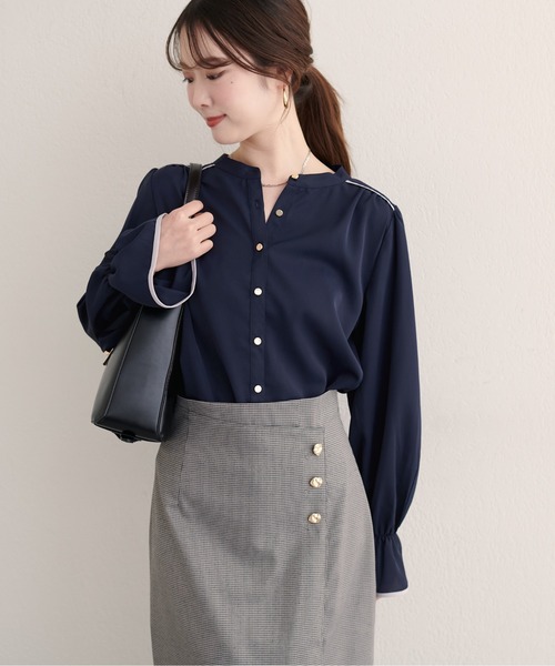 natural couture（ナチュラルクチュール）の「【WEB限定】ヨークパイピングブラウス（シャツ/ブラウス・レディース・ネイビー/ブラック/オフホワイト/ブルー・FREE）」の9枚目の写真